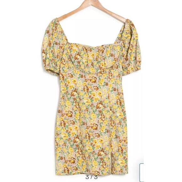 ASTR The Label Womens Yellow Floral Mini Dress Smocked Back Size Medium NWOT - Picture 3 of 12